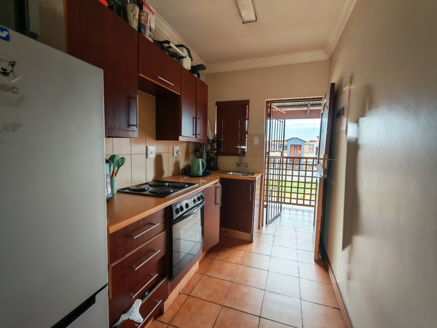2 Bedroom Property for Sale in Kannoniers Park North West
